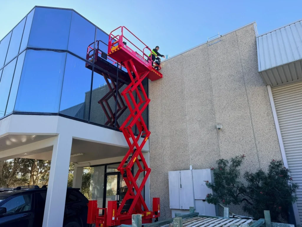 LGMG SC0610EL-2 Tracked Scissor Lift working on site